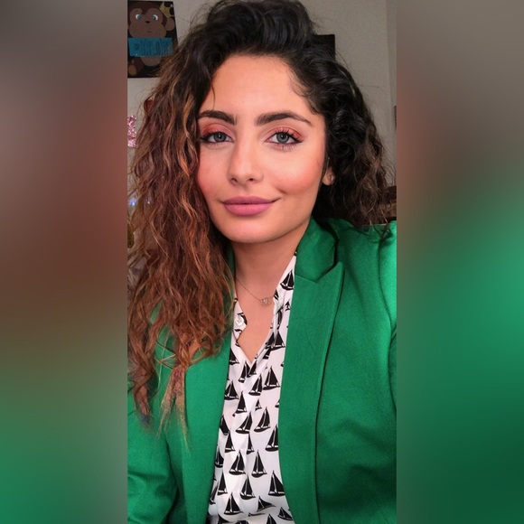 Meet your Posher, Sidra (Sid) - Picture 4 of 4